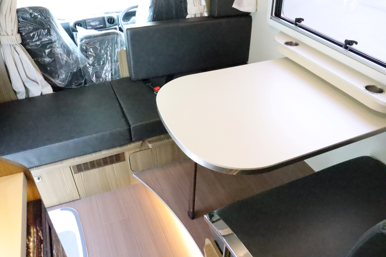 キャンピングカー カムロード ﾊﾞﾝﾃｯｸ ｼﾞﾙ520 ｲﾘｽ 特別仕様 登録済未使用車