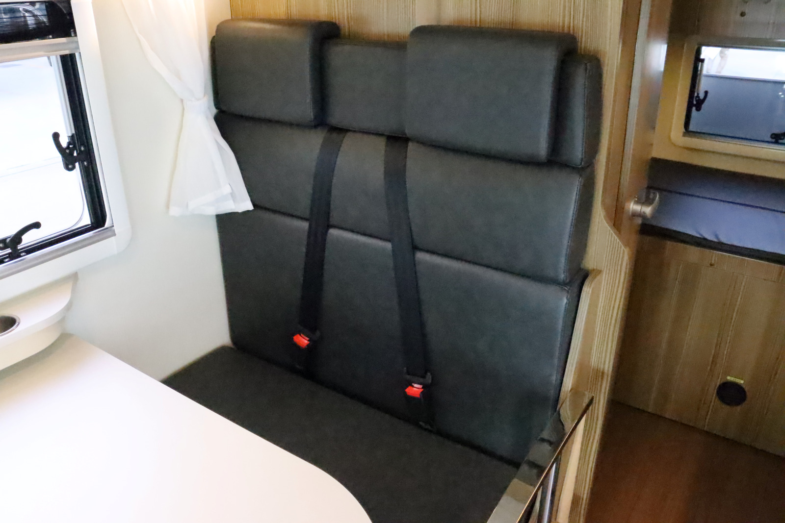 キャンピングカー カムロード ﾊﾞﾝﾃｯｸ ｼﾞﾙ520 ｲﾘｽ 特別仕様 登録済未使用車