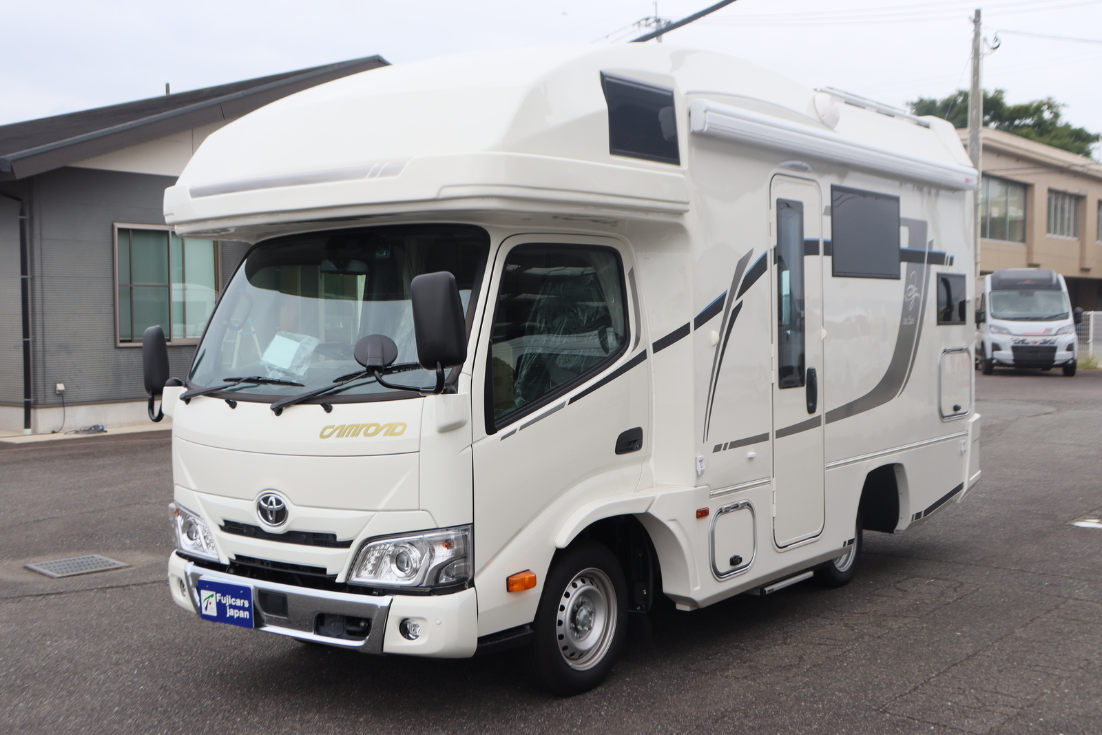 キャンピングカー キャブコン ｶﾑﾛｰﾄﾞｼﾞﾙ520ｲﾘｽ特別仕様 登録済み未使用車