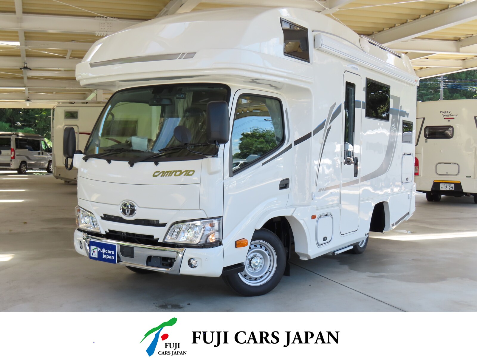 キャンピングカー カムロード ジル520イリス特別仕様 登録済み未使用車