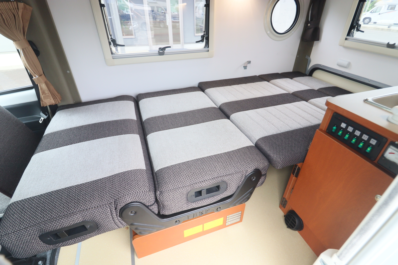キャンピングカー 軽キャンパー ｷｬﾘｲ ｲﾝﾃﾞｨｱﾅRV ｲﾝﾃﾞｨ727-S