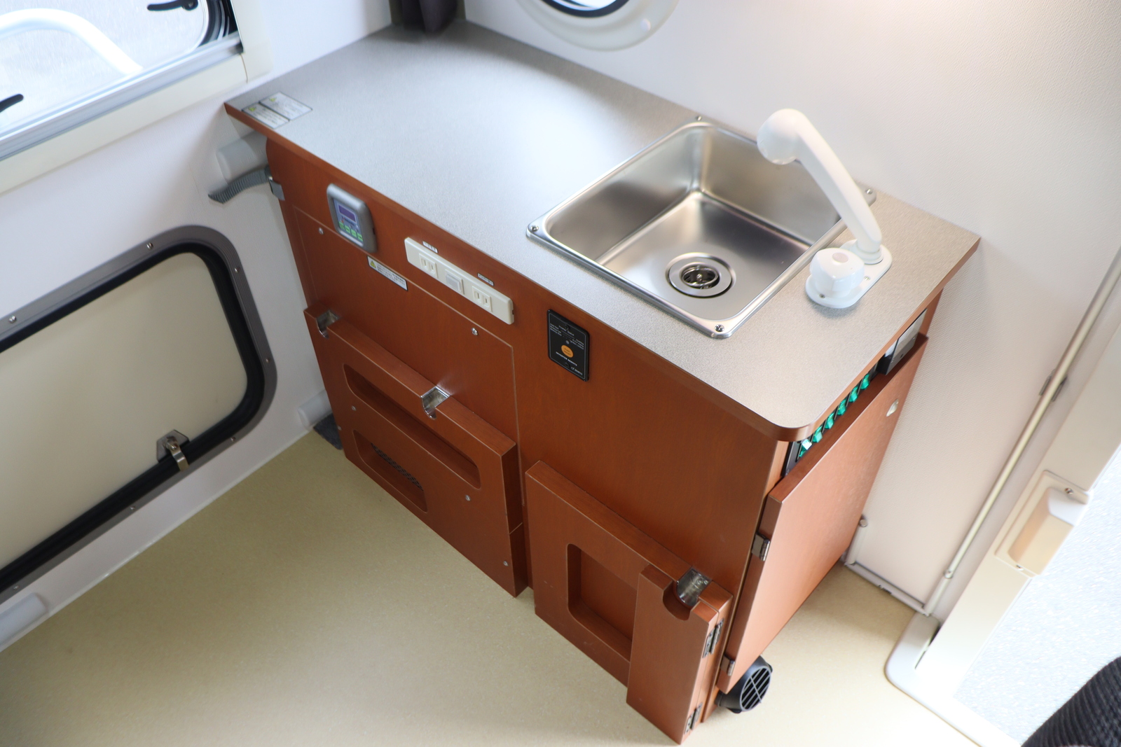 キャンピングカー 軽キャンパー ｷｬﾘｲ ｲﾝﾃﾞｨｱﾅRV ｲﾝﾃﾞｨ727-S