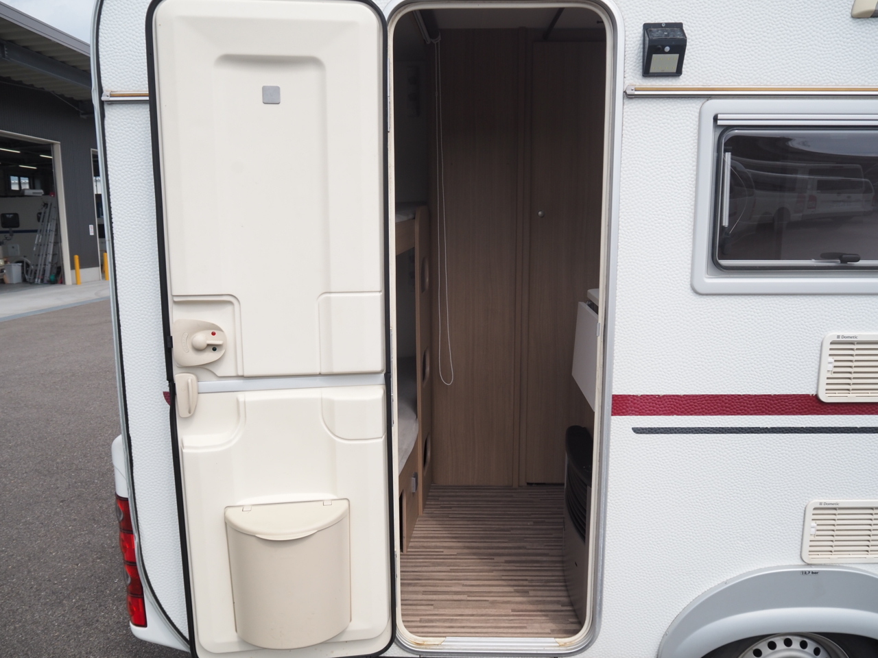 キャンピングカー トレーラー ｱﾄﾞﾘｱ ｱﾋﾞﾊﾞ350L 家庭用ｴｱｺﾝ 牽引免許不要
