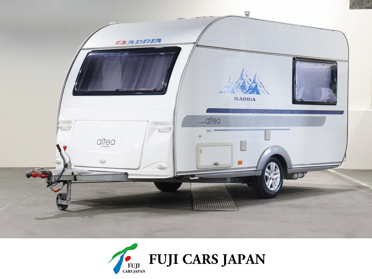 キャンピングカー トレーラー アドリア アルティア390SP　FF　ボイラー　冷蔵庫