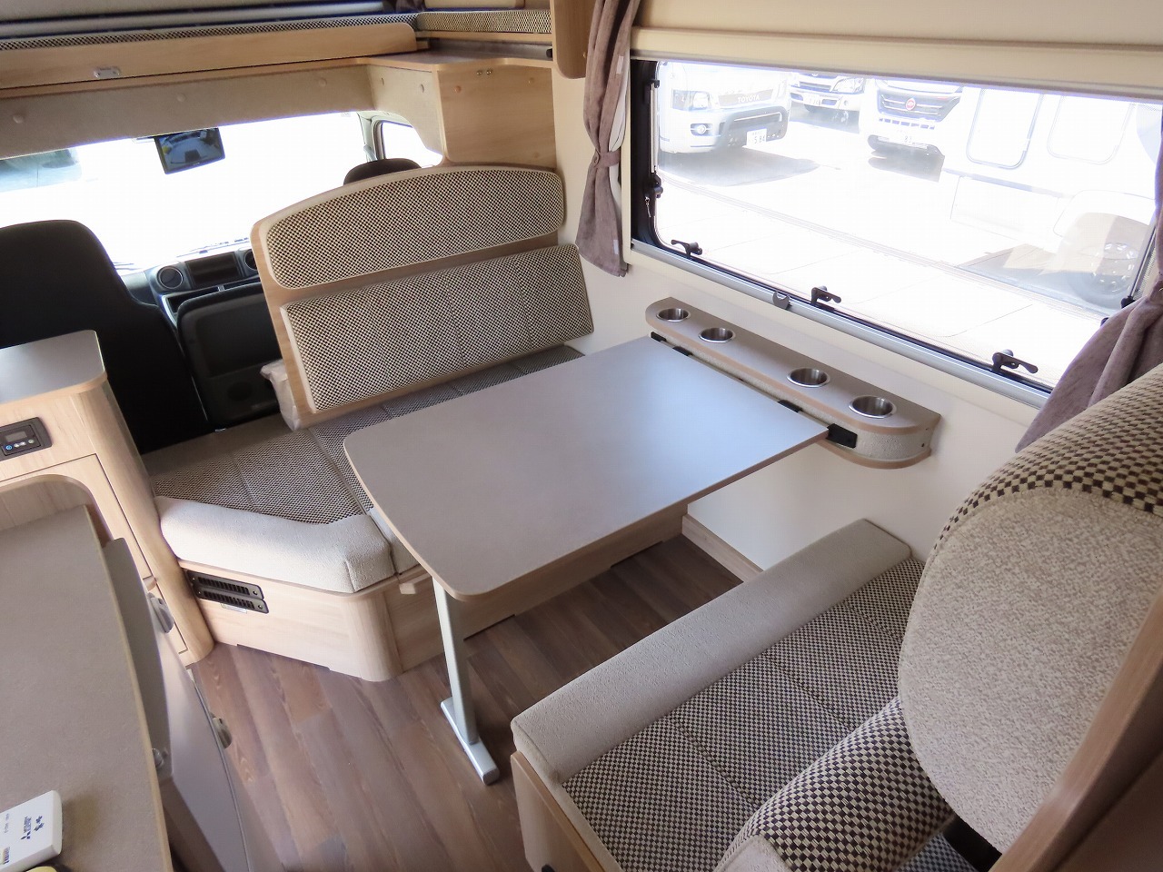 キャンピングカー キャブコン ｶﾑﾛｰﾄﾞﾅｯﾂRV ｼﾞｰﾌﾟﾆｰXｴﾎﾞﾗｲﾄ 4WD