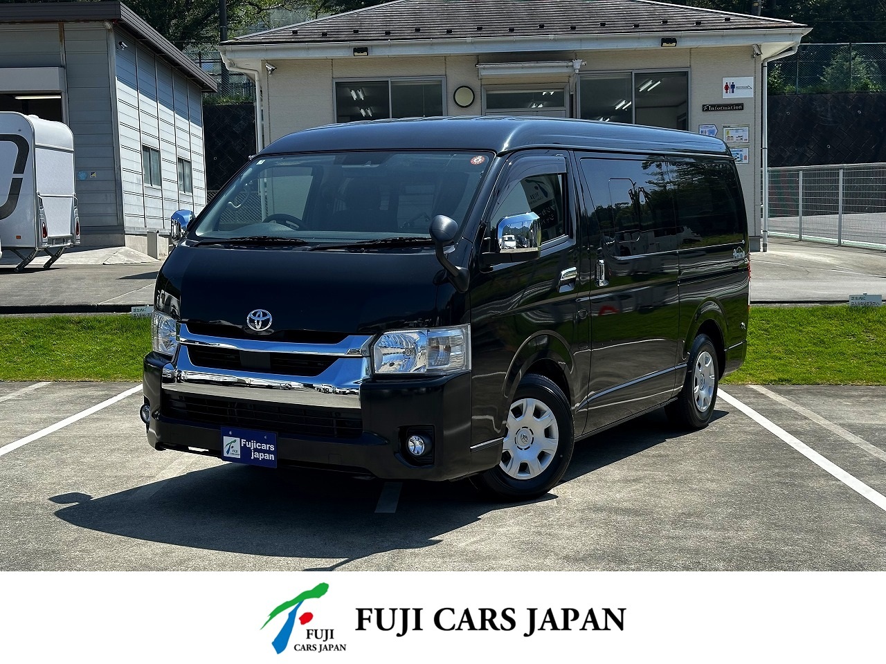 バンコン ハイエース ナッツRV ファミモ タイプC　FF　冷蔵庫
