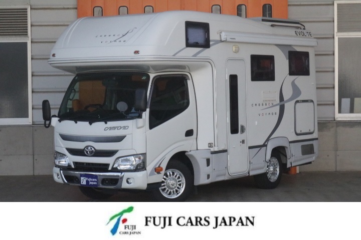 キャンピングカー キャブコン カムロードナッツRV クレソンボヤージュXエボライト