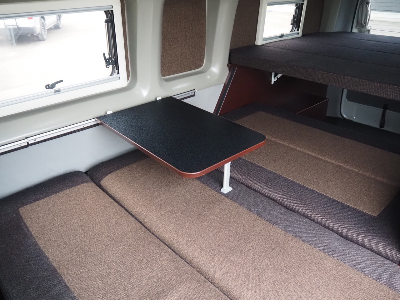 キャンピングカー バンコン ﾚｼﾞｱｽｴｰｽ ﾅｯﾂRV ﾄｲｴｰｽ 4WD