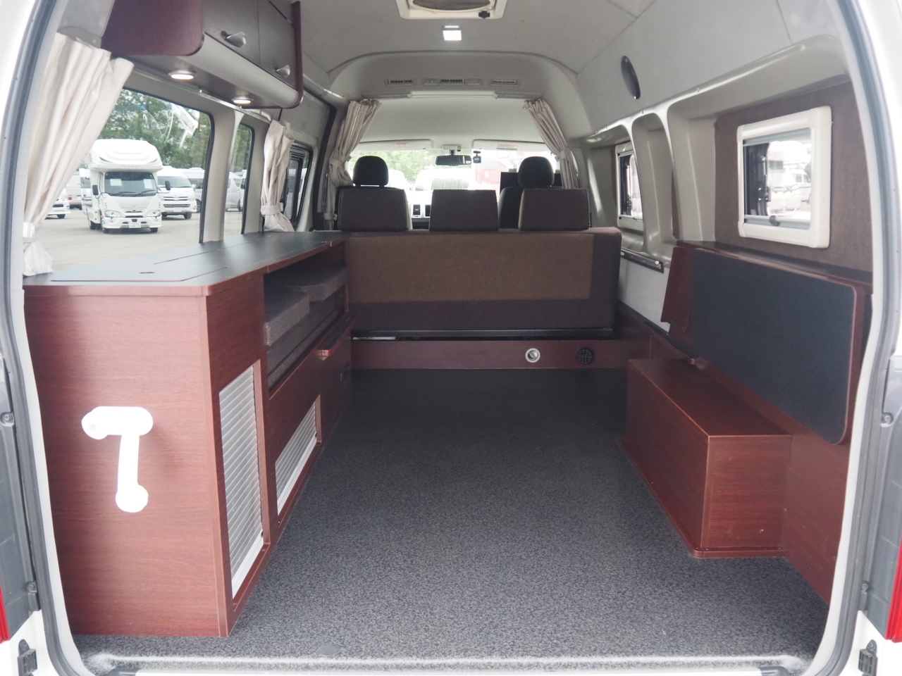 キャンピングカー バンコン ﾚｼﾞｱｽｴｰｽ ﾅｯﾂRV ﾄｲｴｰｽ 4WD
