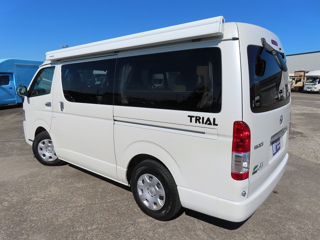 キャンピングカー バンコン ﾊｲｴｰｽ ﾅｯﾂRV ﾄﾗｲｱﾙC　ｻｲﾄﾞｵｰﾆﾝｸﾞ