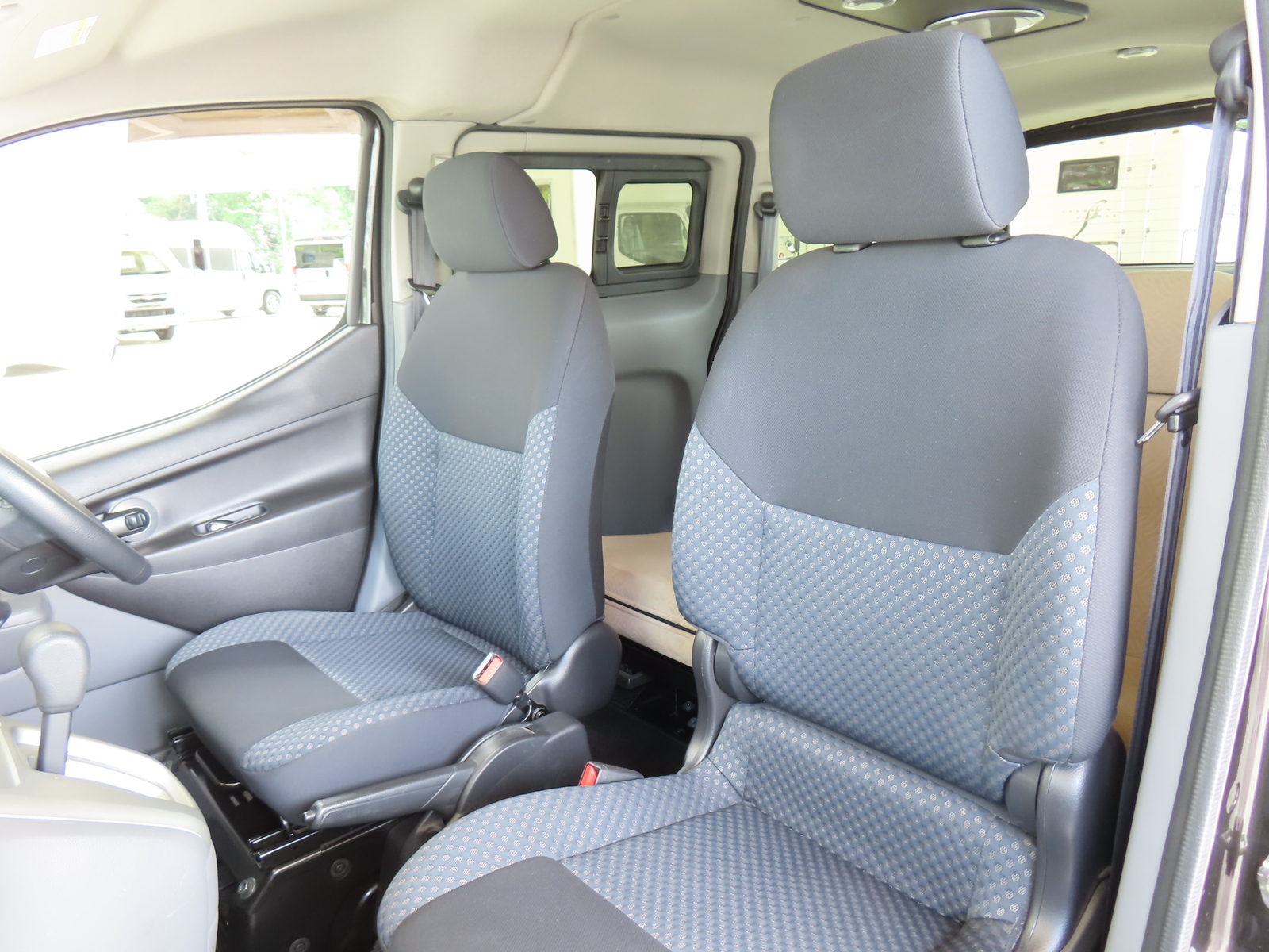 キャンピングカー バンコン NV200ﾊﾞﾈｯﾄ ﾒﾃｨｵ ﾗｸﾈﾙ