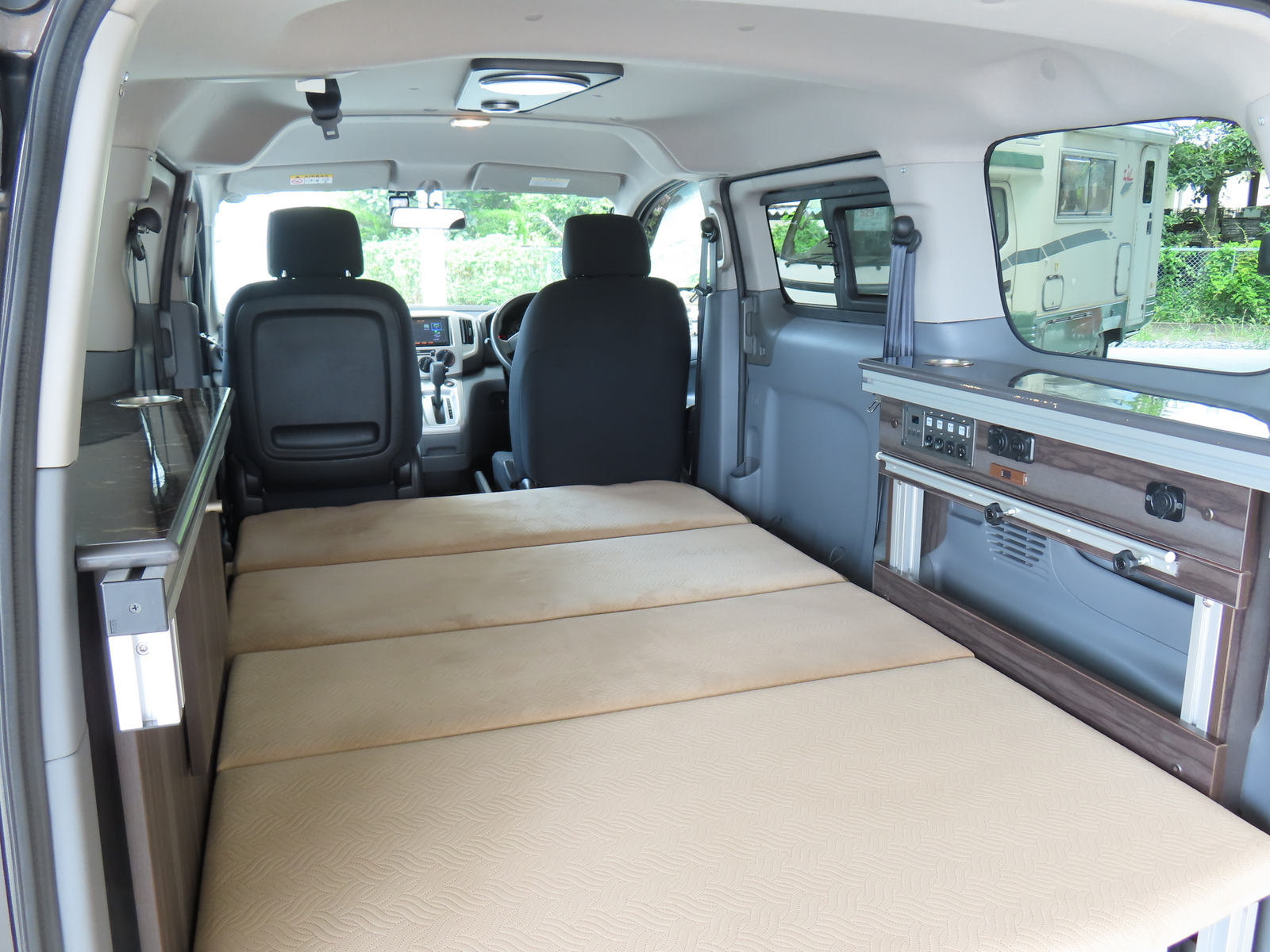 キャンピングカー バンコン NV200ﾊﾞﾈｯﾄ ﾒﾃｨｵ ﾗｸﾈﾙ