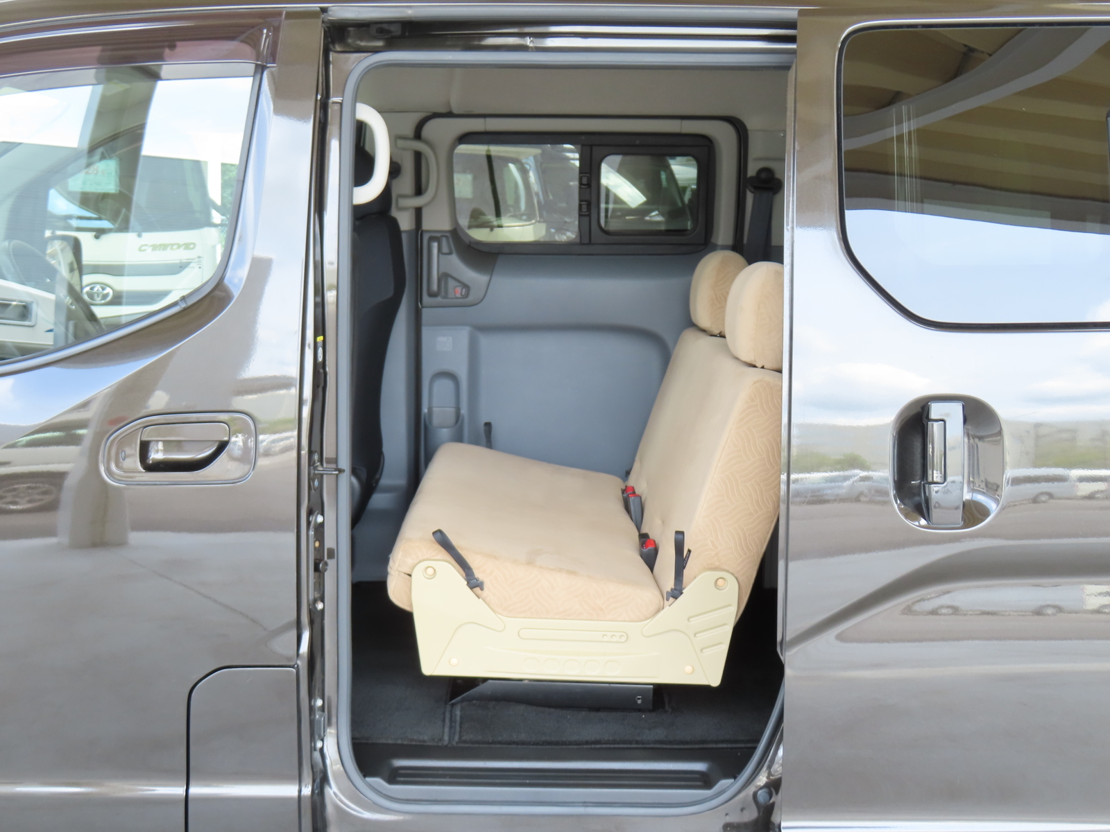 キャンピングカー バンコン NV200ﾊﾞﾈｯﾄ ﾒﾃｨｵ ﾗｸﾈﾙ