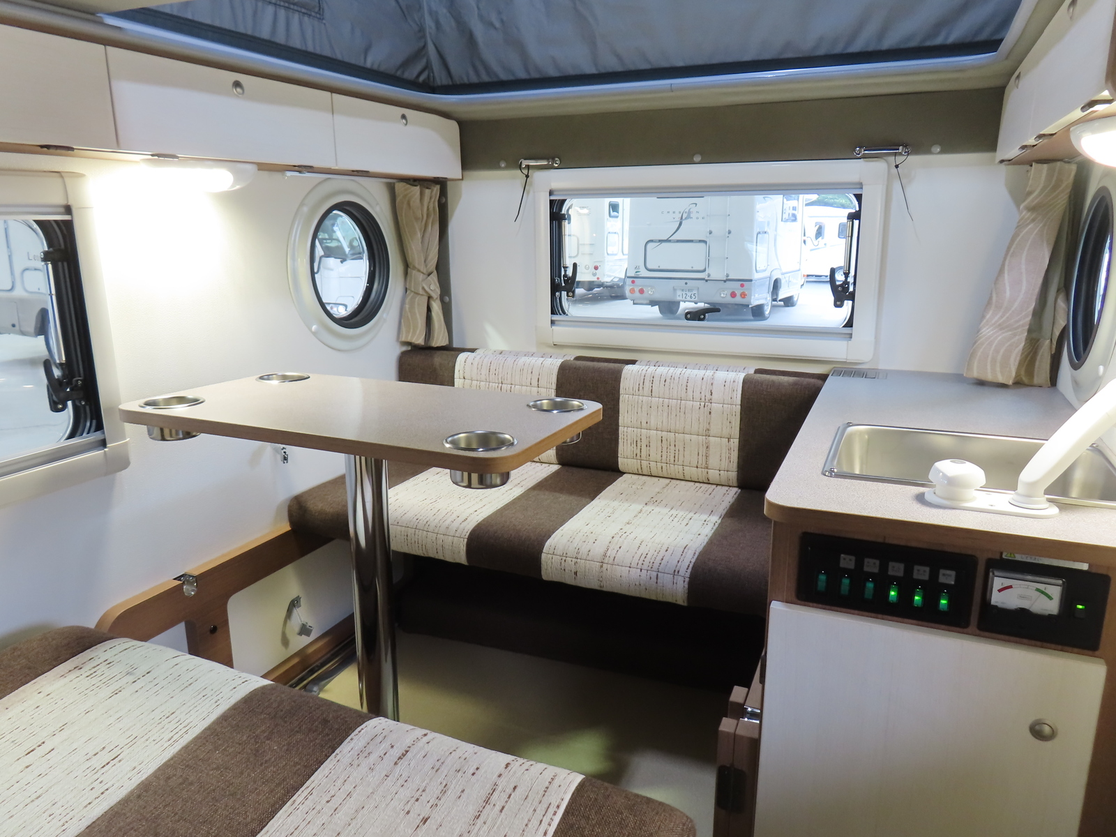 キャンピングカー ハイゼット 東和ﾓｰﾀｰｽ ｲﾝﾃﾞｨ108　FFﾋｰﾀｰ