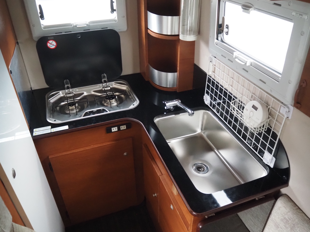 キャンピングカー キャブコン ﾎﾞﾝｺﾞ ﾛｰﾀｽRV ﾏﾝﾎﾞｳｱﾆﾊﾞｰｻﾘｰ 4WD