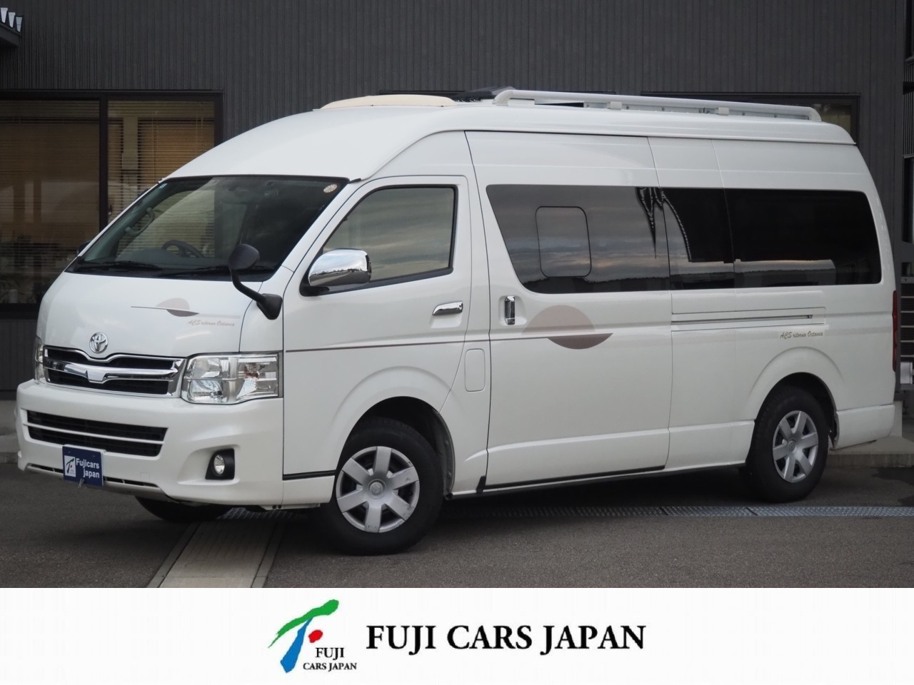 キャンピングカー バンコン レジアスエース RVビックフット リトルノオクタービア