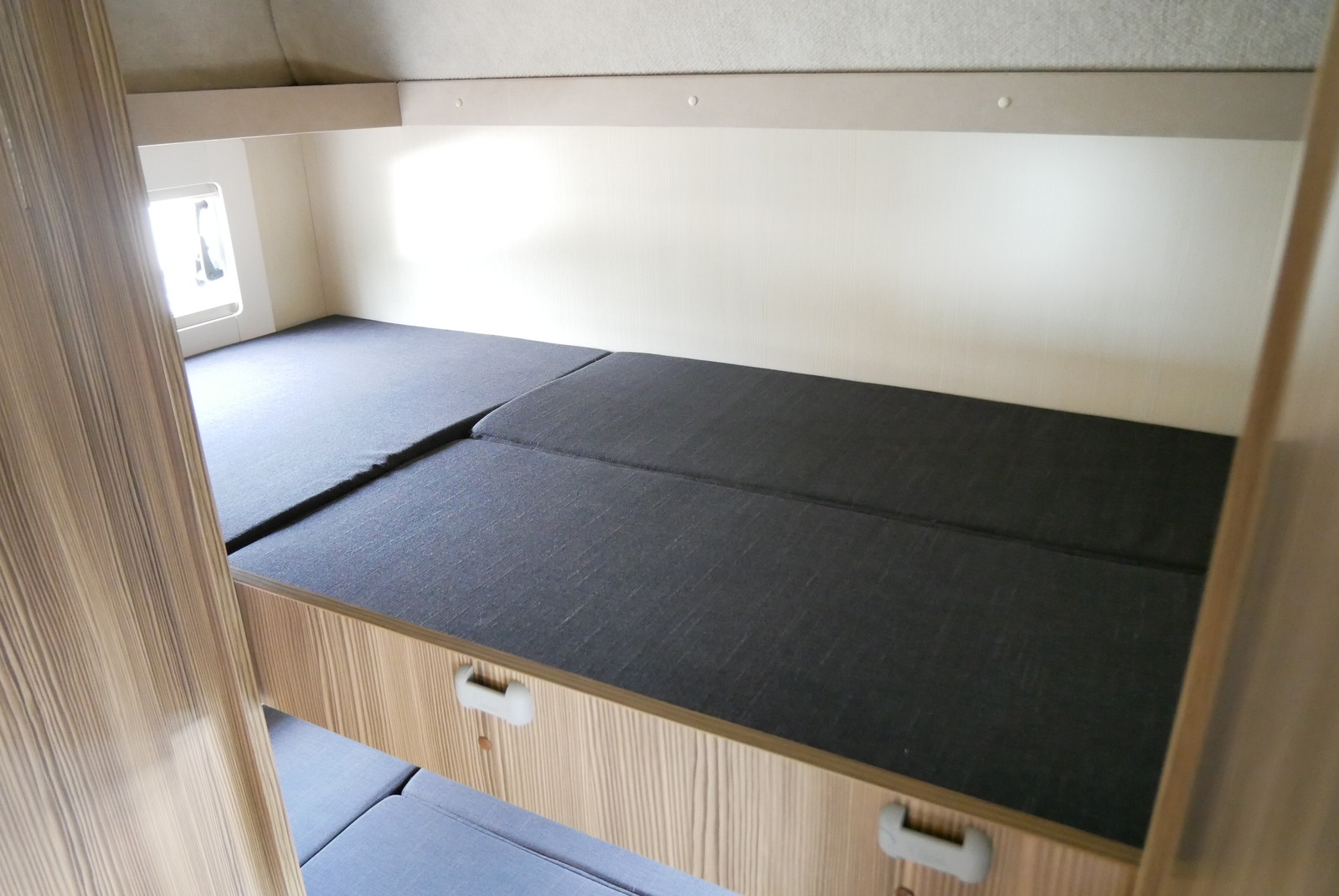 キャンピングカー キャブコン ｶﾑﾛｰﾄﾞ ﾊﾞﾝﾃｯｸ ｼﾞﾙ520 4WD　家庭用AC