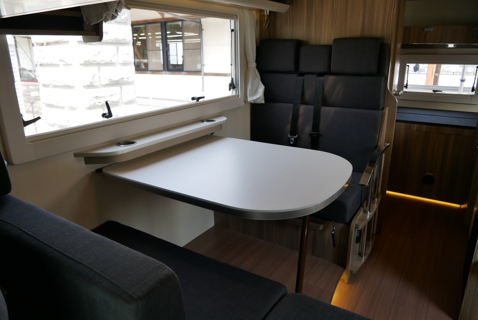 キャンピングカー キャブコン ｶﾑﾛｰﾄﾞ ﾊﾞﾝﾃｯｸ ｼﾞﾙ520 4WD　家庭用AC