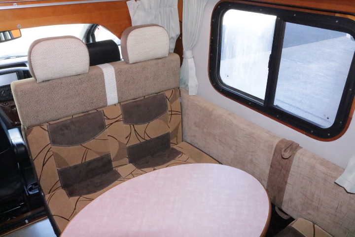 キャンピングカー キャブコン NV200ﾊﾞﾈｯﾄ AtoZｵﾘｼﾞﾅﾙ仕様 FFﾋｰﾀｰ