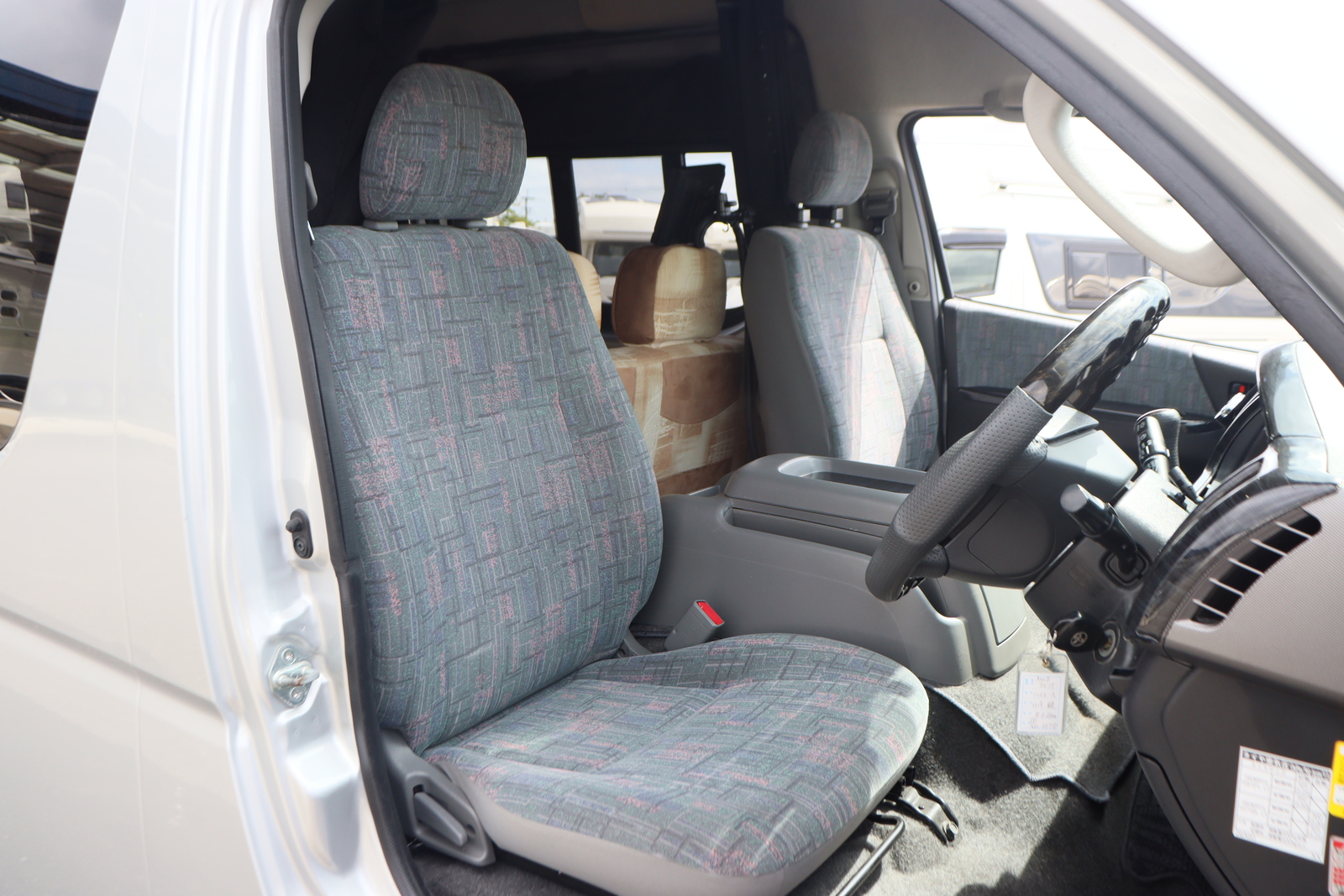 キャンピングカー バンコン ﾊｲｴｰｽ AtoZ ｱﾒﾘｱ 4WD