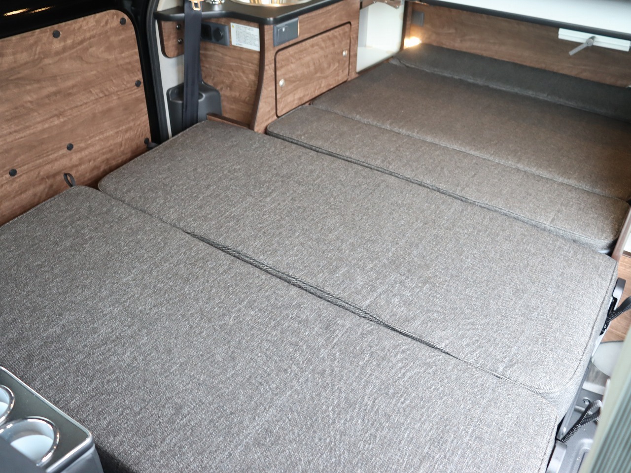 キャンピングカー バンコン NV200ﾊﾞﾈｯﾄ ｱﾈｯｸｽ ｶﾇﾚ