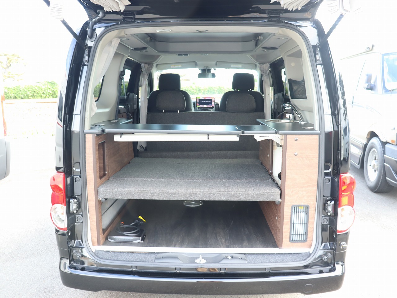 キャンピングカー バンコン NV200ﾊﾞﾈｯﾄ ｱﾈｯｸｽ ｶﾇﾚ