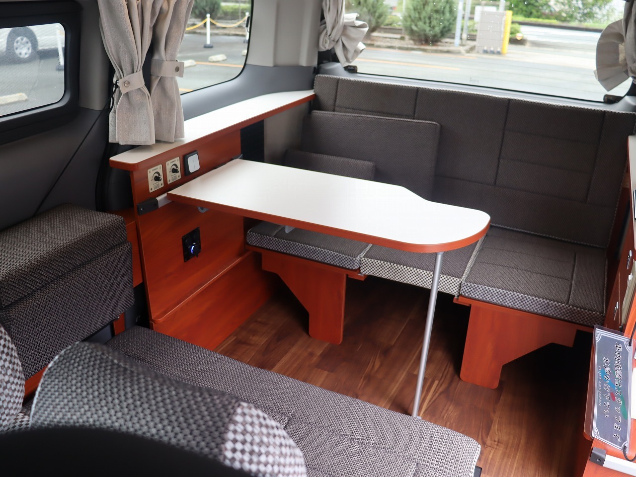 キャンピングカー バンコン NV200ﾊﾞﾈｯﾄ ﾅｯﾂRV ｷｬﾈﾙ