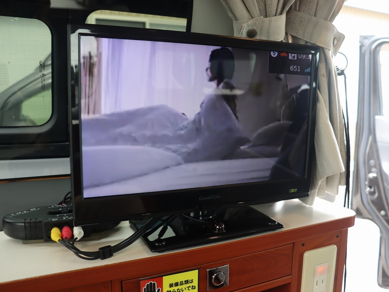 キャンピングカー バンコン NV200ﾊﾞﾈｯﾄ ﾅｯﾂRV ｷｬﾈﾙ