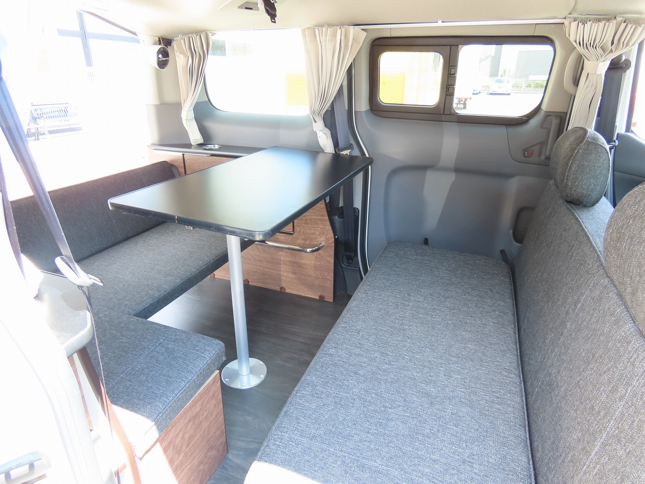 キャンピングカー バンコン NV200ﾊﾞﾈｯﾄ ｱﾈｯｸｽ ﾌｧﾐﾘｰﾜｺﾞﾝSS