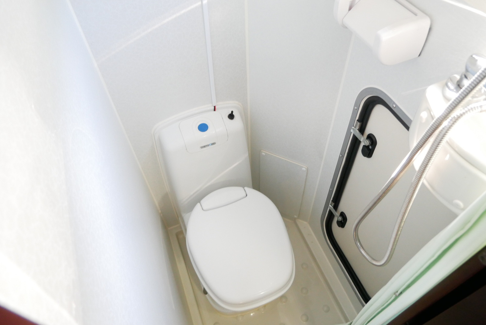 キャンピングカー キャブコン ｶﾑﾛｰﾄﾞ ﾅｯﾂRV ｽﾃｨﾝｸﾞﾚｲ 家庭用ｴｱｺﾝ