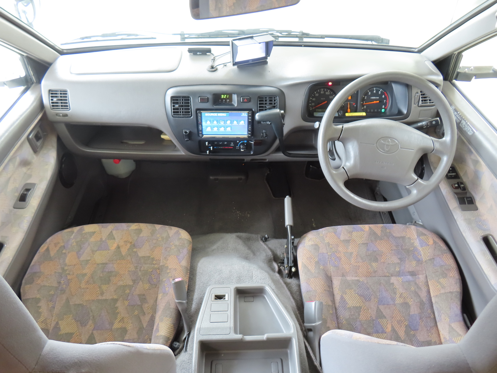 キャンピングカー キャブコン ﾀｳﾝｴｰｽ ﾊﾞﾝﾃｯｸ ｱﾄﾑ405