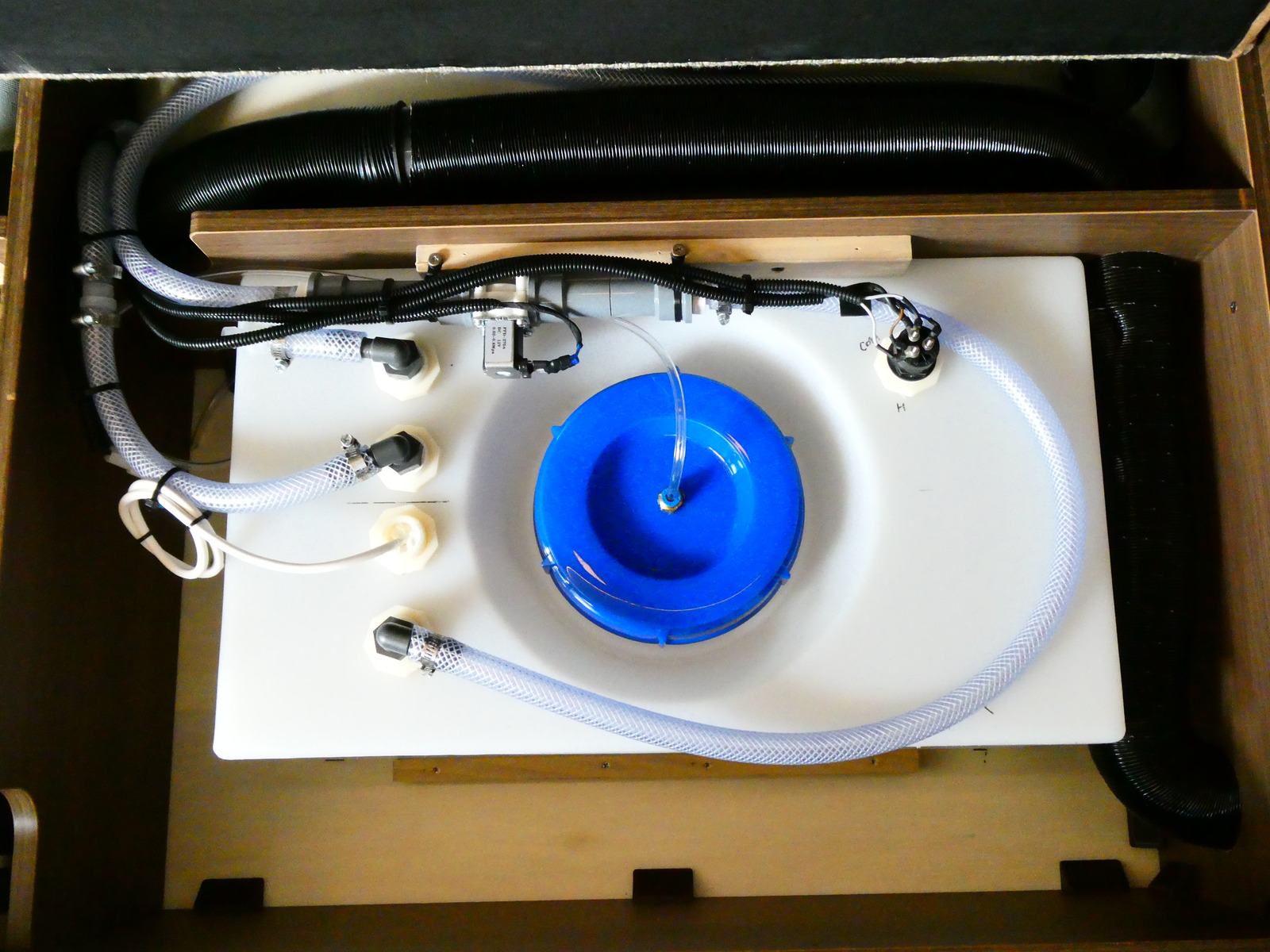 キャンピングカー バンコン ﾚｸﾋﾞｨ　ﾌﾟﾗｽSL　FF　DC冷蔵庫　ｵｰﾆﾝｸﾞ
