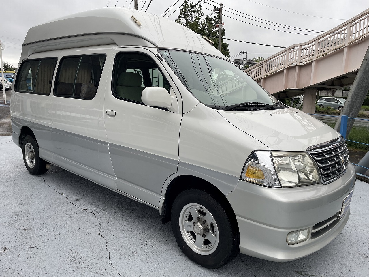 キャンピングカー バンコン ｸﾞﾗﾝﾄﾞﾊｲｴｰｽﾜｰﾙﾄﾞｴｱﾘｰ ﾊﾟﾚｯﾄ 4WD