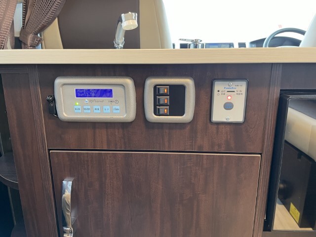 キャンピングカー バンコン RVﾗﾝﾄﾞ ﾘﾉ ﾌﾟﾚﾐｱﾑ　FFﾋｰﾀｰ