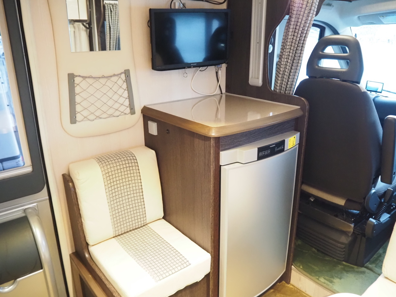 キャンピングカー キャブコン ﾃﾞｭｶﾄ ｴｰｽｷｬﾗﾊﾞﾝｽﾞ ｴｰｽ565LD 9AT