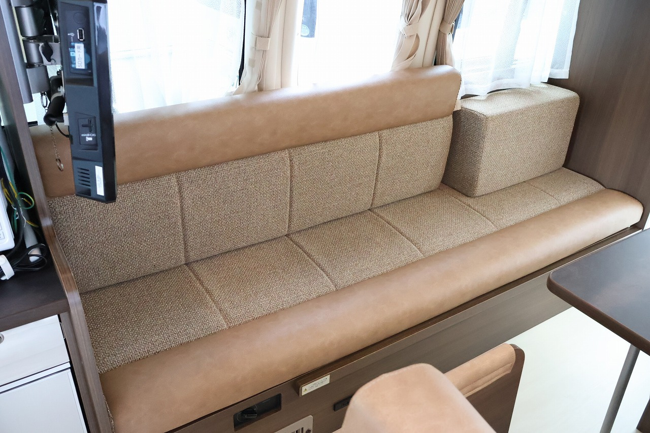 キャンピングカー バンコン NV350ｷｬﾗﾊﾞﾝ ﾚｸﾋﾞｨ ｲｿﾞﾗ 4WD