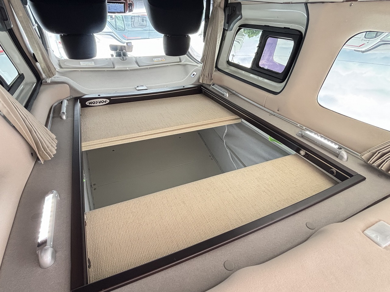 キャンピングカー バンコン ｷｬﾝﾋﾟﾝｸﾞｶｰ広島 ﾎﾟｯﾌﾟｺﾝeE 4WD