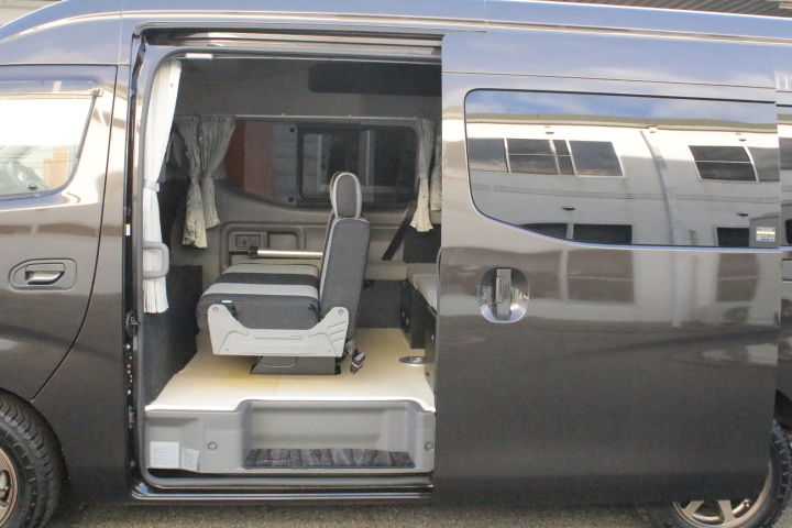 キャンピングカー バンコン NV350ｷｬﾗﾊﾞﾝ ﾄｲﾌｧｸﾄﾘｰ ﾊﾐﾙﾄﾝ FF