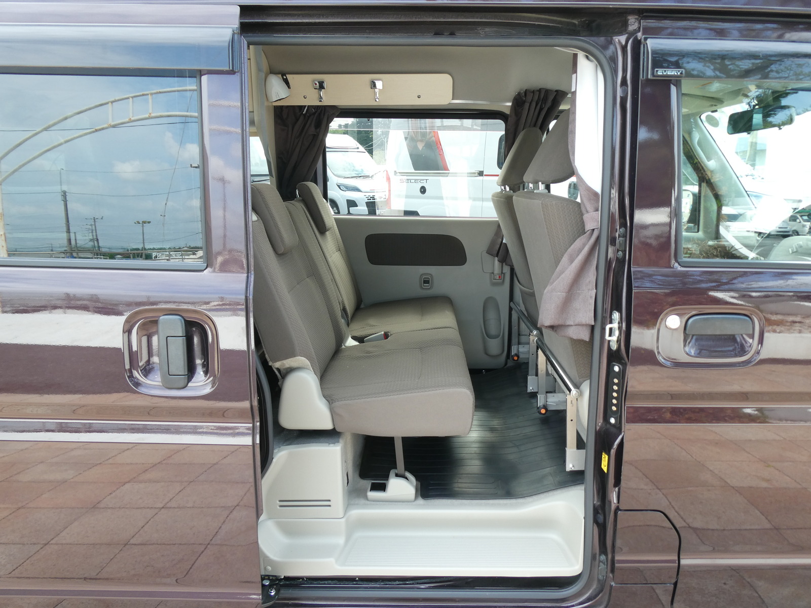 キャンピングカー 軽キャンパー ｴﾌﾞﾘｨ　ﾅｯﾂRV　ｽﾋﾟﾅ　4WD　ﾎﾟｯﾌﾟｱｯﾌﾟ