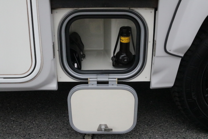キャンピングカー キャブコン ｶﾑﾛｰﾄﾞ ﾅｯﾂRV ｸﾚｿﾝﾎﾞﾔｰｼﾞｭ ﾀｲﾌﾟW