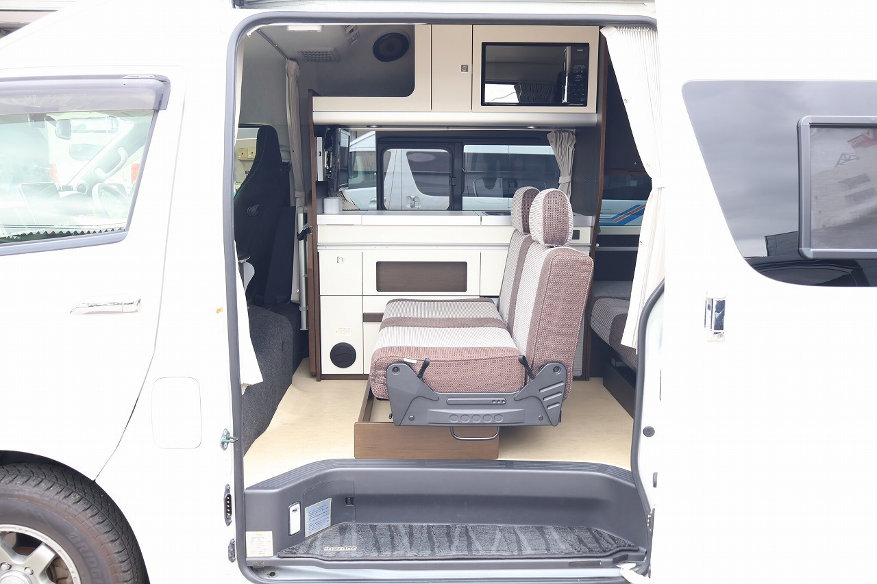 キャンピングカー バンコン ﾊｲｴｰｽ ﾄｲﾌｧｸﾄﾘｰ ﾗﾝﾄﾞﾃｨﾋﾟｰ　4WD