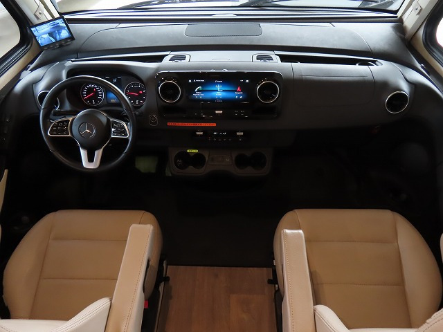 キャンピングカー バスコン ﾍﾞﾝﾂ ﾊｲﾏｰ B680　ﾙｰﾌｴｱｺﾝ　ｼｬﾜｰ室