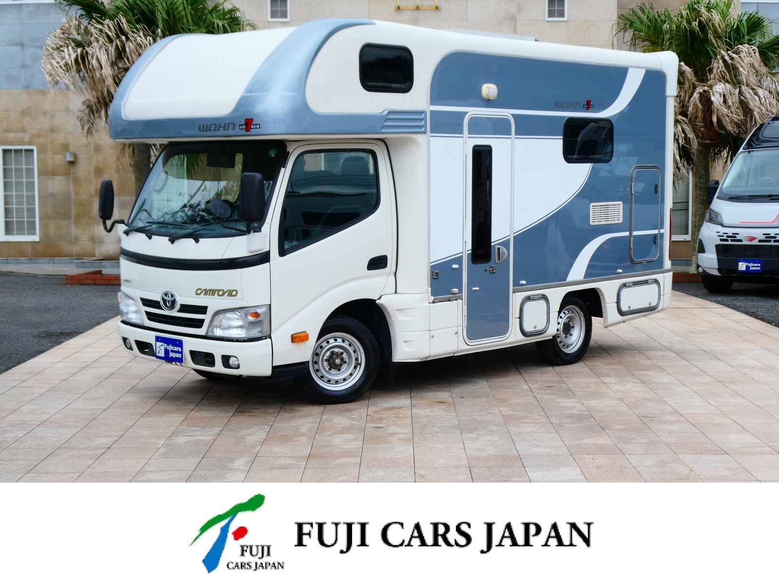 キャンピングカー キャブコン 東和モータース　ヴォーンR2B　家AC　FF
