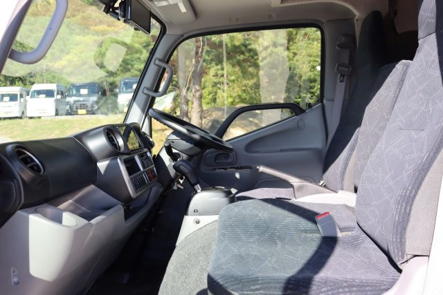 キャンピングカー キャブコン ｶﾑﾛｰﾄﾞ 東和 ｳﾞｫｰﾝDC 4WD