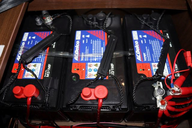 キャンピングカー キャブコン ｶﾑﾛｰﾄﾞ 東和 ｳﾞｫｰﾝDC 4WD