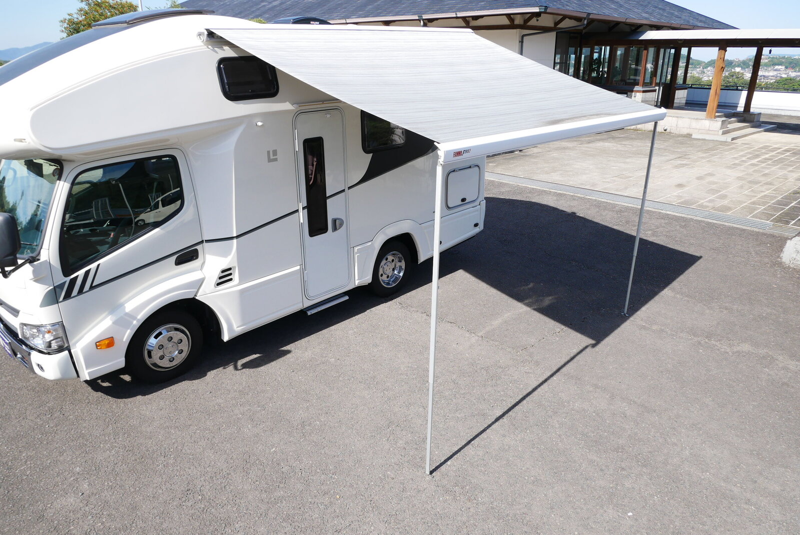 キャンピングカー キャブコン ｶﾑﾛｰﾄﾞ ｱﾈｯｸｽ ﾘﾊﾞﾃｨ52DB 家庭用ｴｱｺﾝ