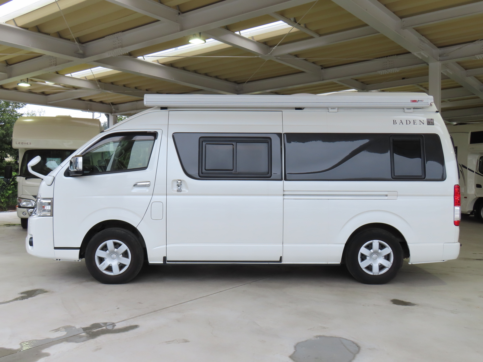 キャンピングカー バンコン ﾊｲｴｰｽ ﾊﾞｰﾃﾞﾝｸﾞﾗﾝﾃﾞ ｶｰｻﾎｰﾑ　4WD