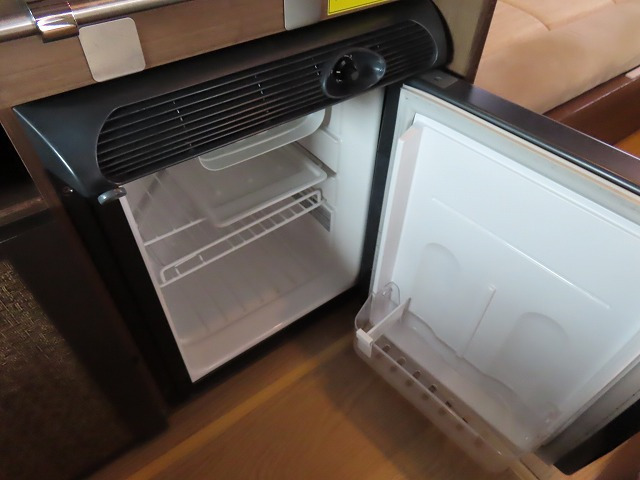 キャンピングカー バンコン ﾚｸﾋﾞｨ ﾊｲｴｰｽﾌﾟﾗｽ FFﾋｰﾀｰ　