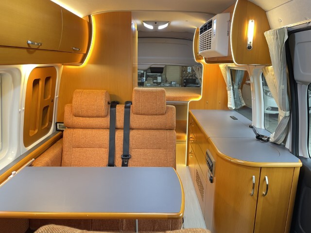 キャンピングカー バンコン ﾔｯｺ ﾌﾞﾗﾎﾞｰ 2.8DT 4WD 12Vｸｰﾗｰ