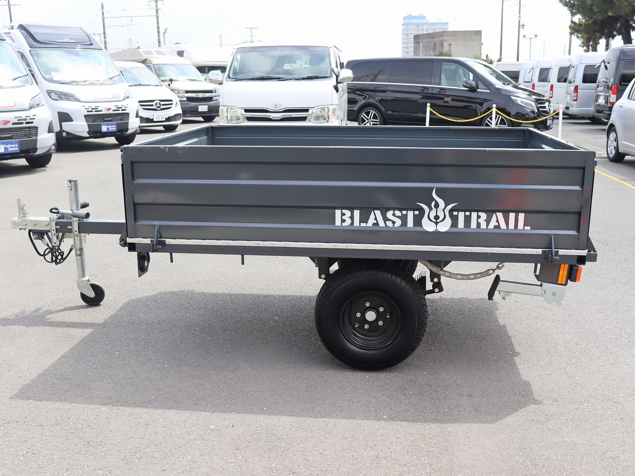 キャンピングカー トレーラー ﾌﾞﾗｽﾄﾄﾚｲﾙ T-33 軽4ﾅﾝﾊﾞｰ